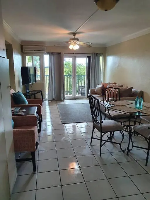 Condo In The Middle Of Everything! Nassau